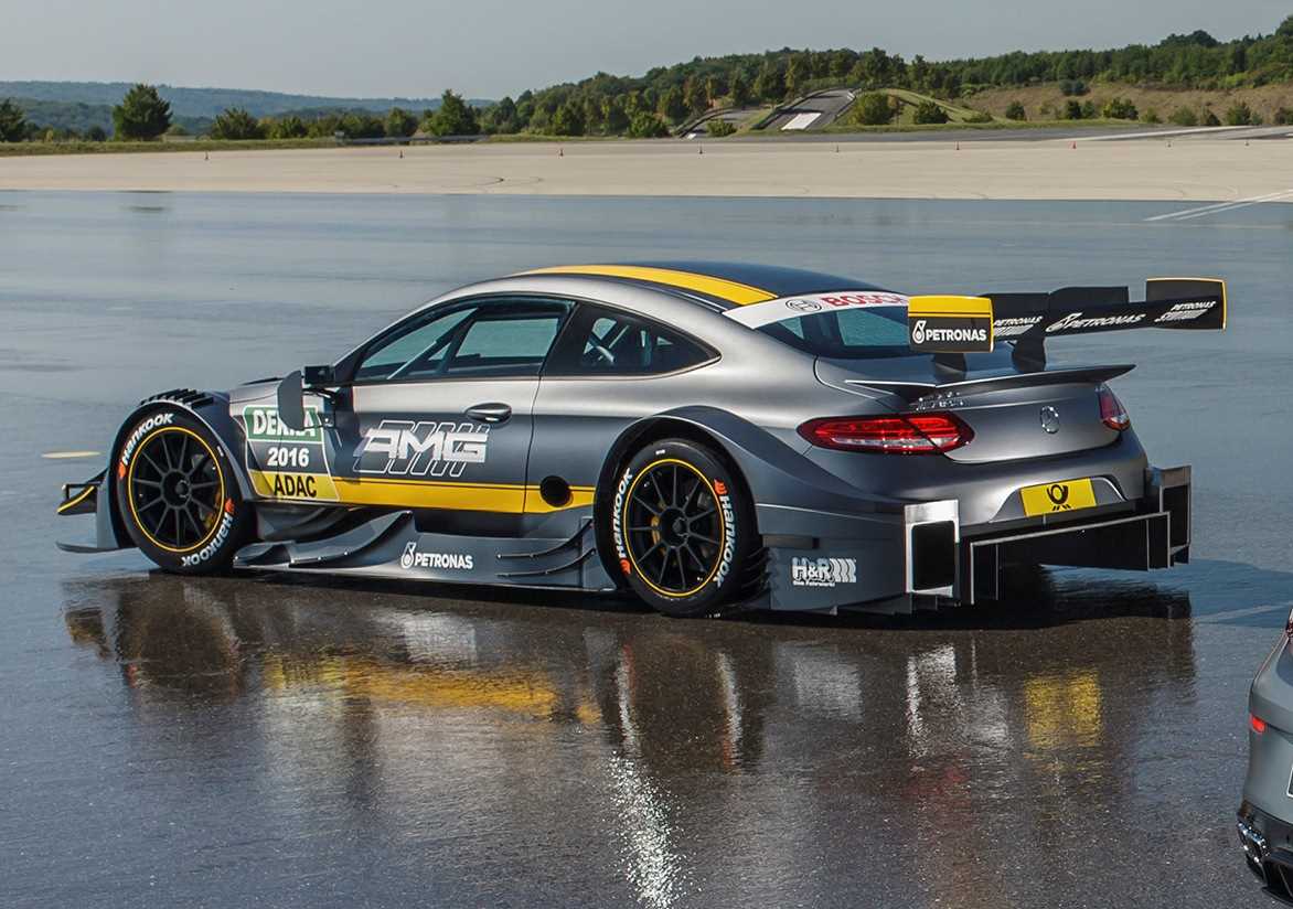 2016-mercedes-amg-c63-dtm-6