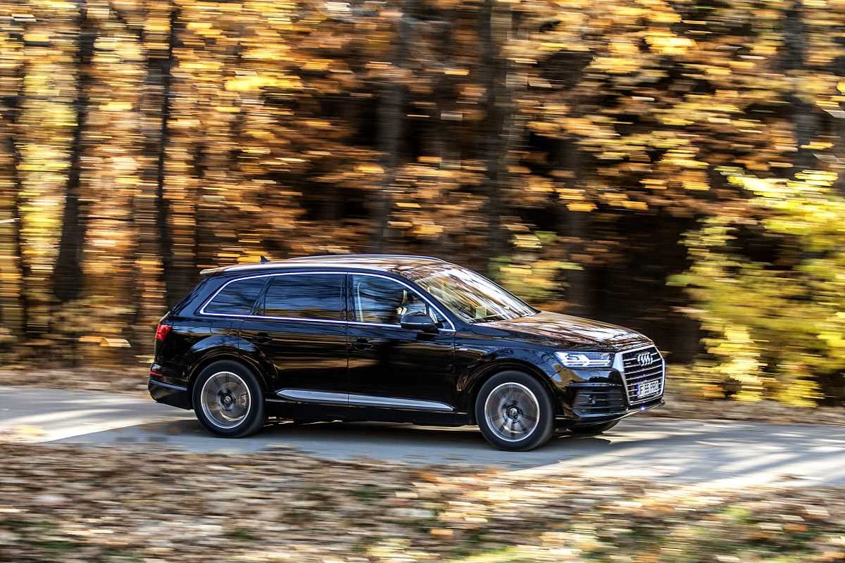 2017-mercedes-gle-q7 (37)