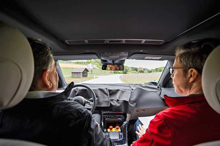 2019-mercedes-eqc (3)