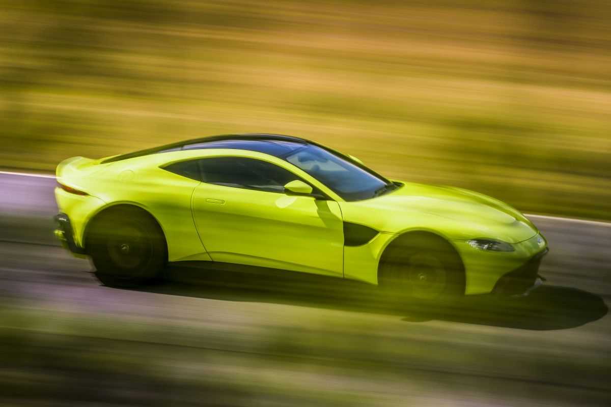aston-martin-vantage (28)