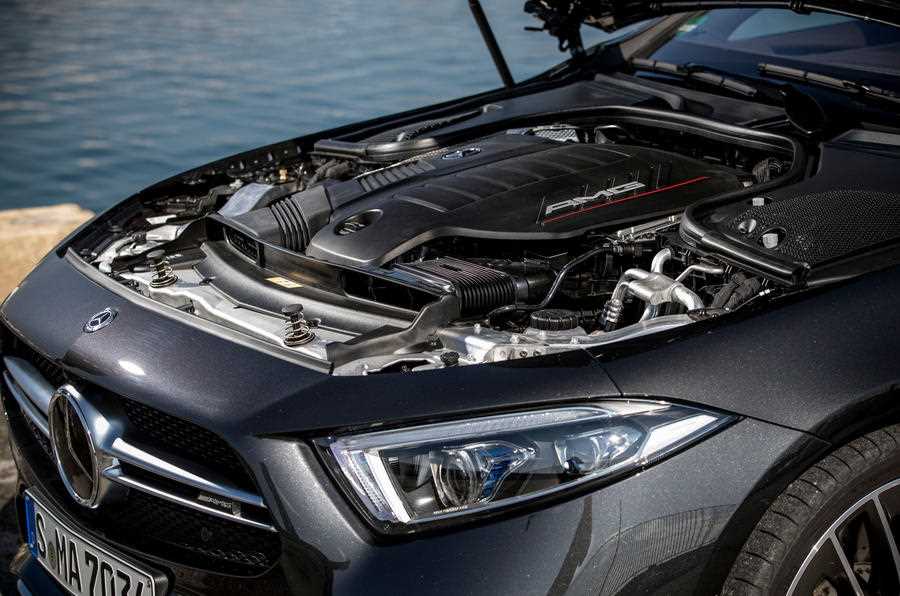Der neue Mercedes-Benz CLS & Mercedes-AMG CLS 53 4MATIC+ | Barcelona 2018 // El nuevo Mercedes-Benz CLS & Mercedes-AMG CLS 53 4MATIC+ | Barcelona 2018, Mercedes-AMG CLS 53 4MATIC+, graphitgrau Leder Nappa AMG bengalrot/schwarz, (Kraftstoffverbrauch kombini