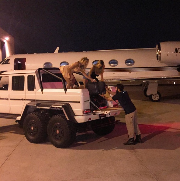 Dan Bilzerian le da un buen uso a su Brabus G 63 AMG 6×6