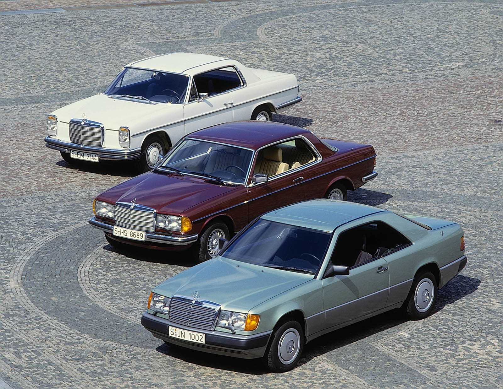 e-class-coupe-c123 (4)