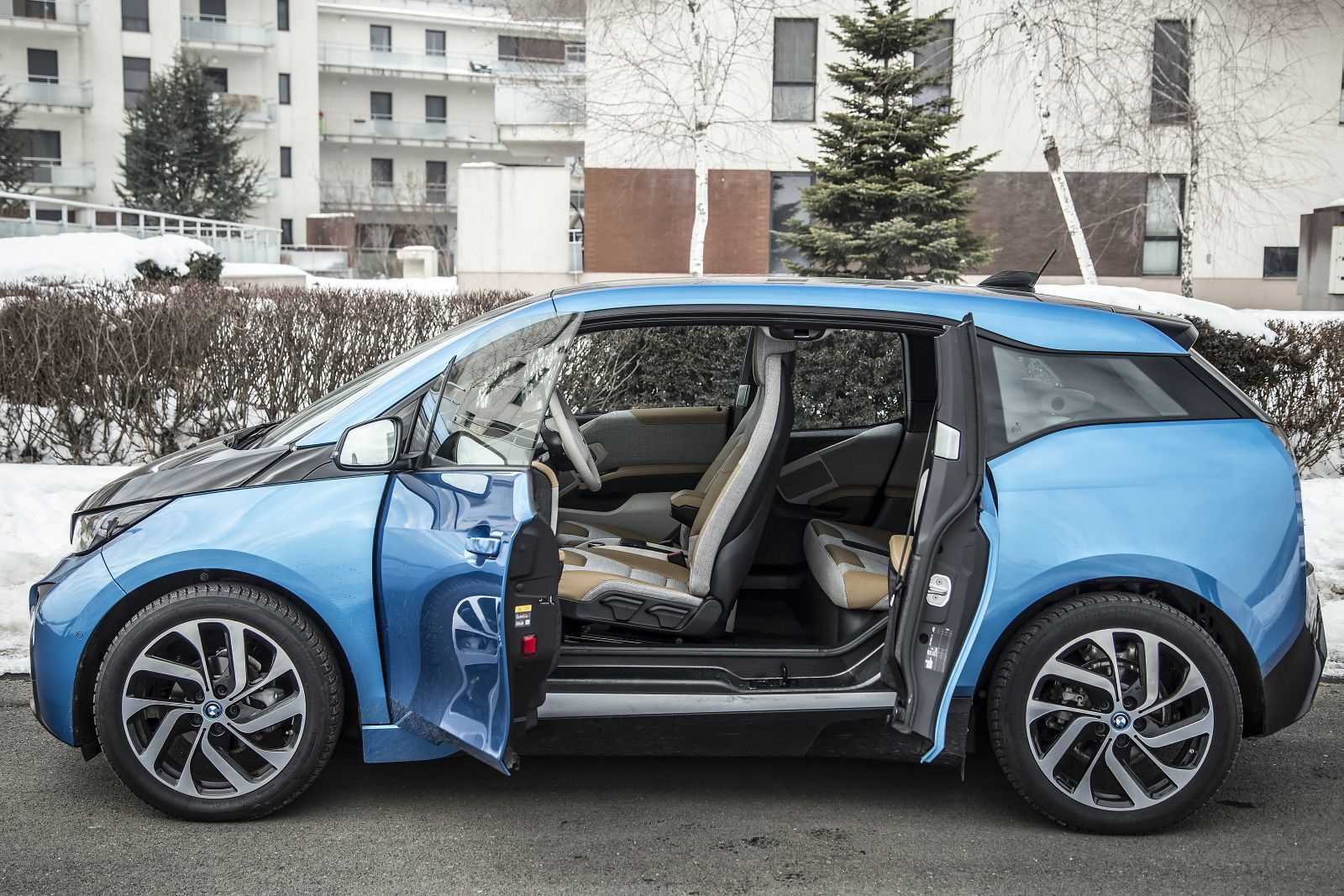 electric-car-b250e-i3 (17)