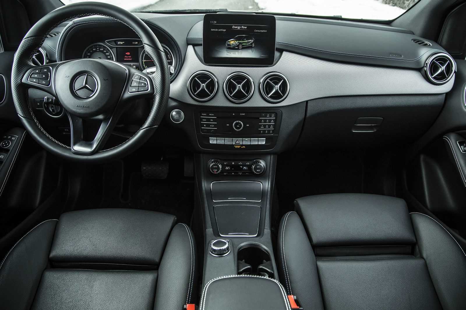 electric-car-b250e-i3 (34)