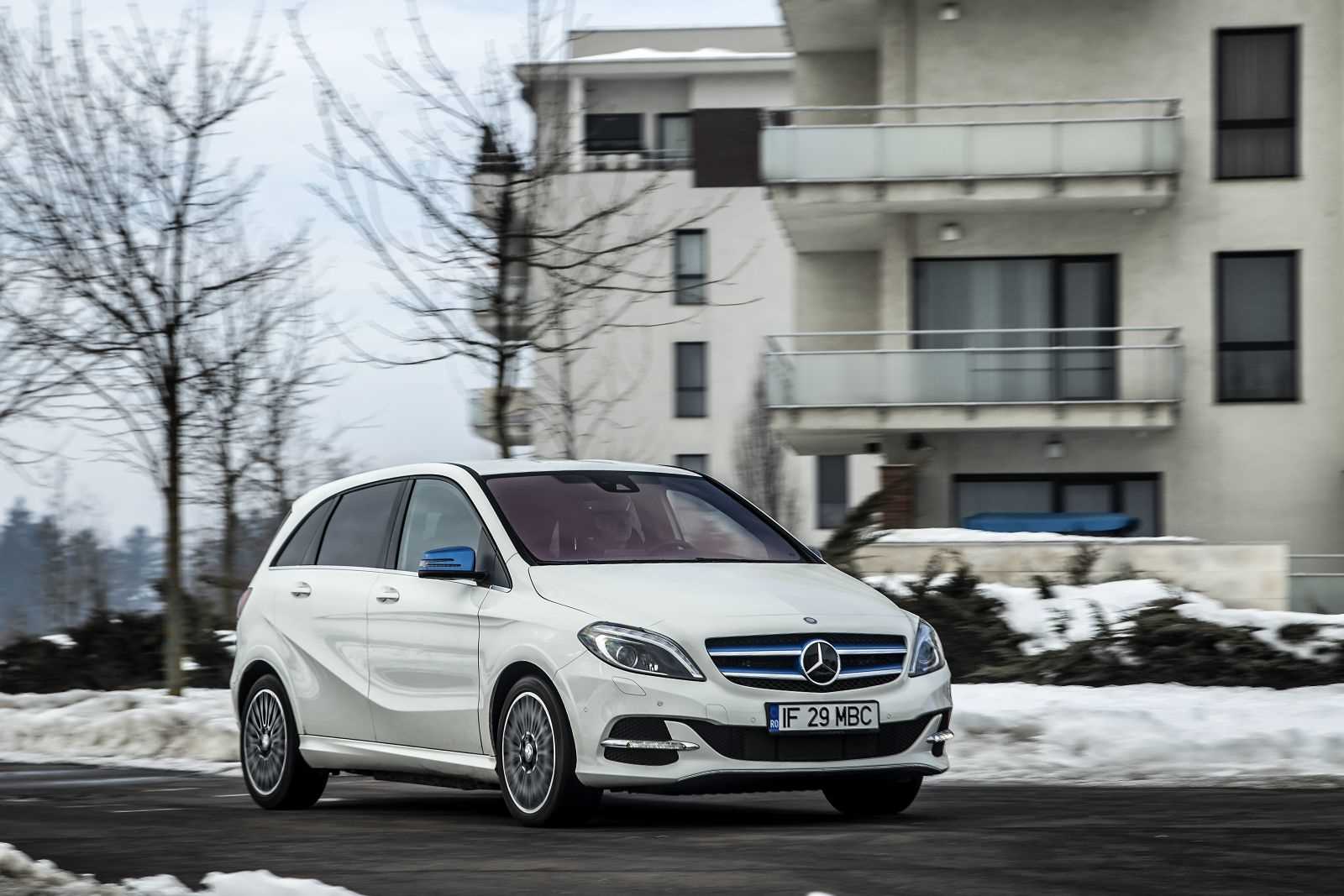 electric-car-b250e-i3 (45)