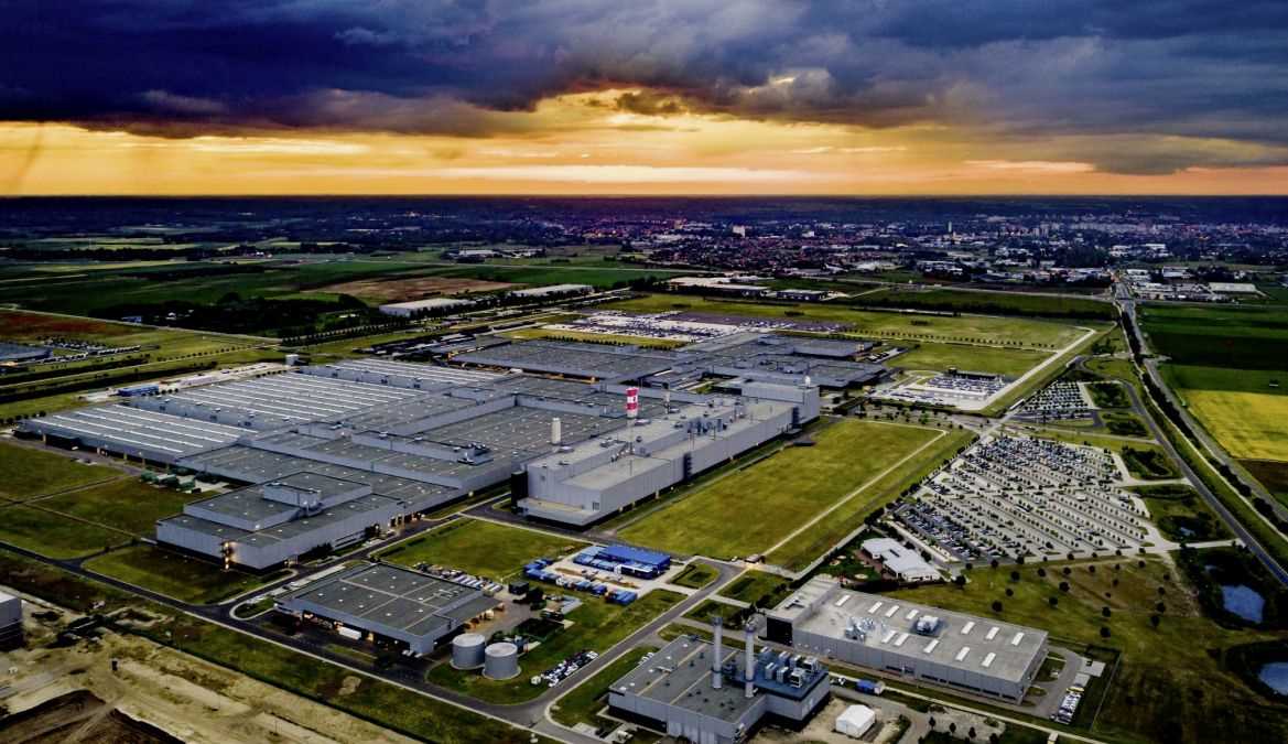 Planta de Mercedes en Kecsemet.