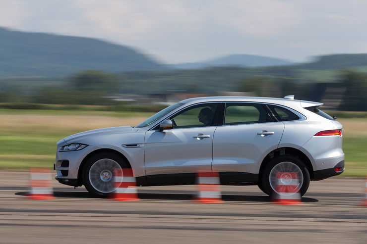 jaguar-f-pace-x3-glc (17)
