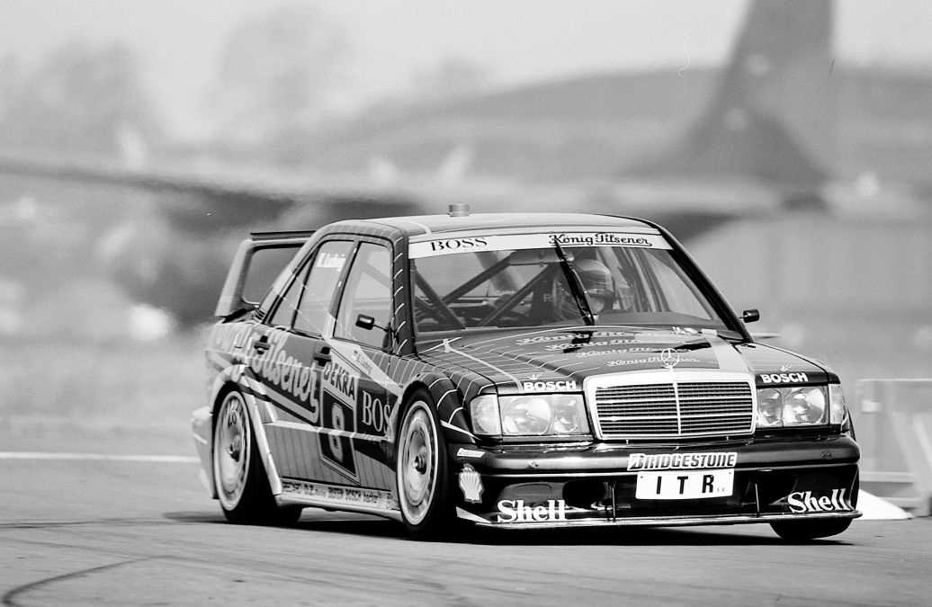 Mercedes-Benz 190 E 2.5-16 1