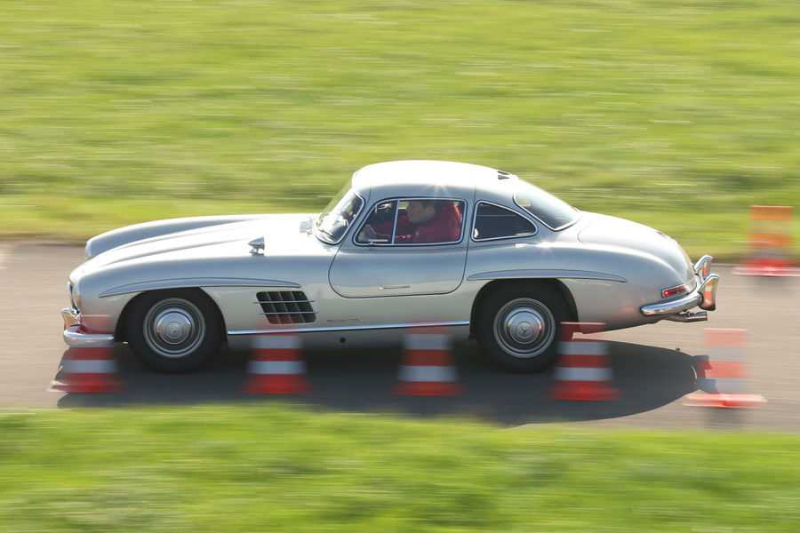 mercedes-300-sl-gullwing-test-2