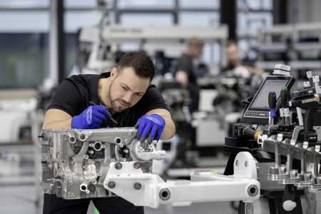 Mercedes-AMG 2,0 litros y 4 cilindros turbo (10)