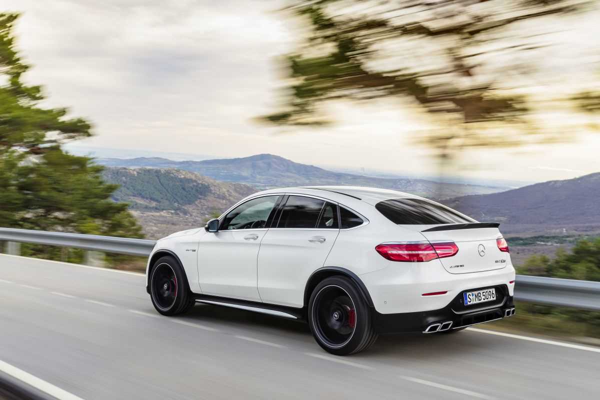mercedes-amg-glc-63 (22)