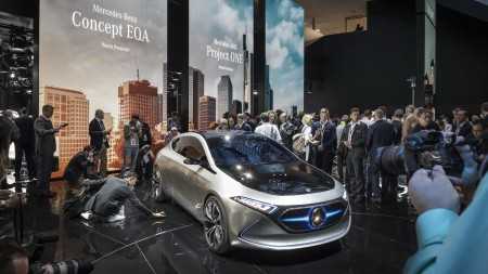 mercedes-eqa (1)