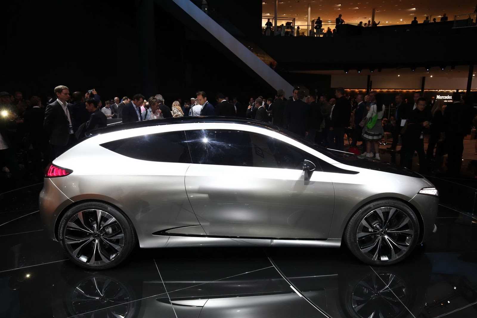 mercedes-eqa (4)