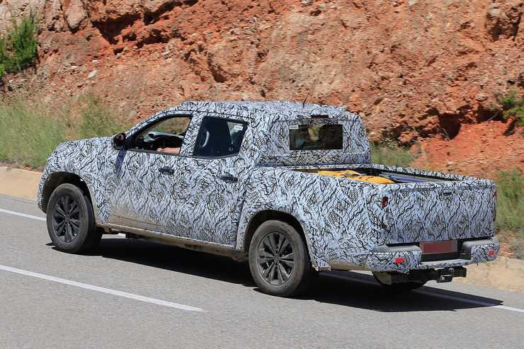 mercedes-pickup-2