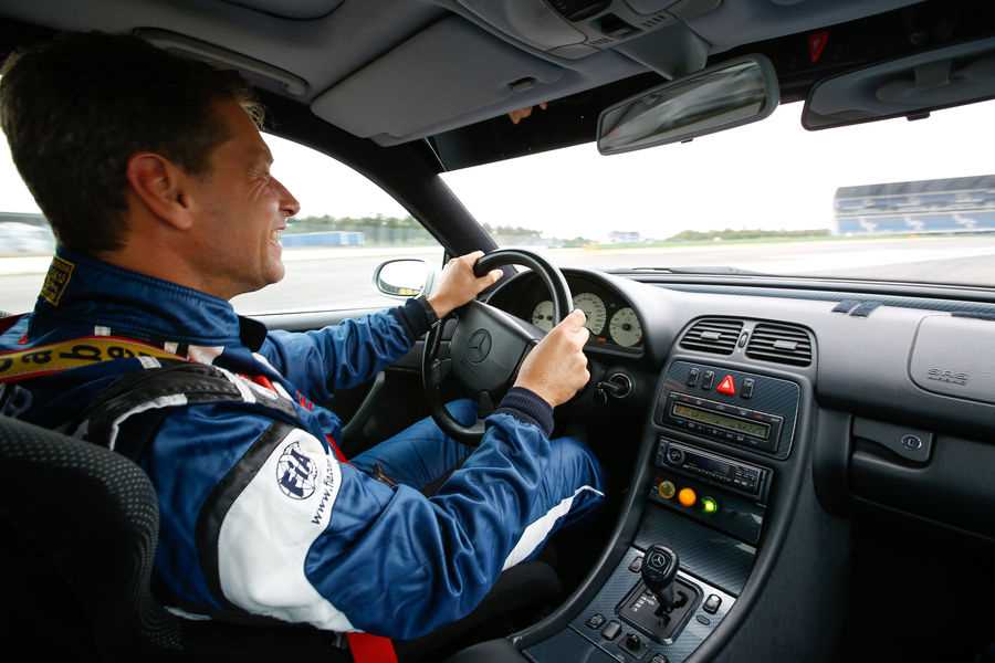 mercedes-autocares de seguridad (42)