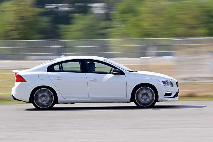power-sedans-c43-s4-s60 (12)