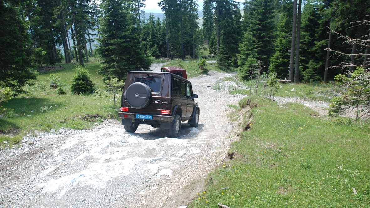 travel-offroad-austria-g-class-02_1180x664